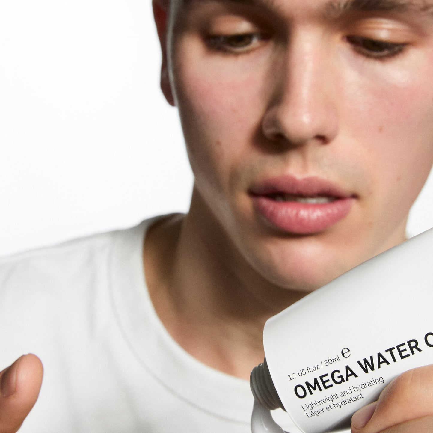 supersize-omega-water-cream-100ml-y6 Omega100_Model_2000x2000_62065fcd-8c1b-4831-aefc-6f05325600fd.jpg
